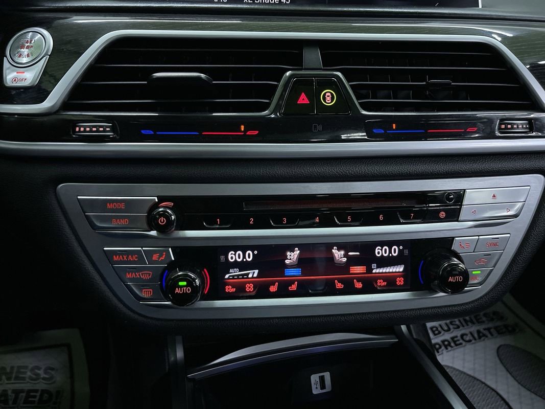 Used 2017 BMW 750i image 23