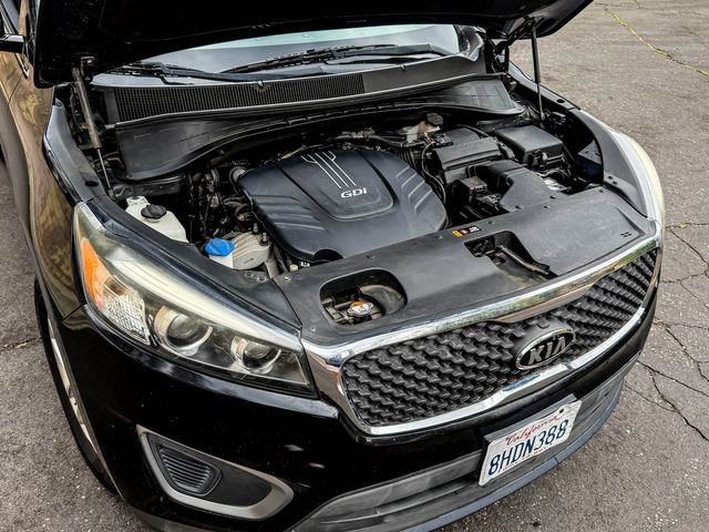 Used 2017 Kia Sorento LX image 12