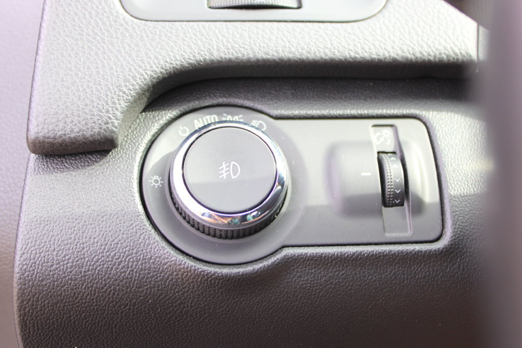 Used 2015 Buick Regal Premium w/ Experience Buick Package FWD image 13