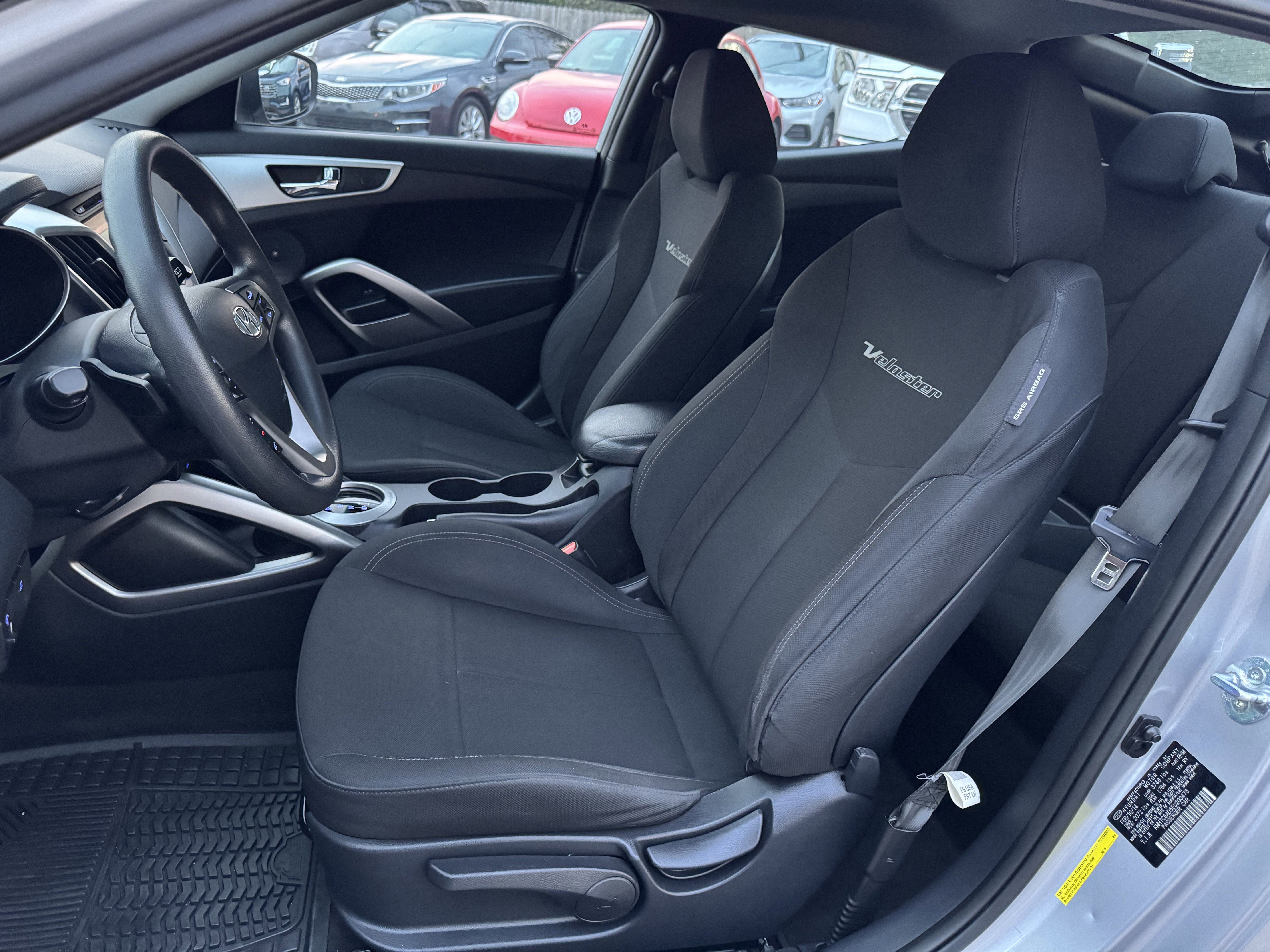 Used 2014 Hyundai Veloster image 16