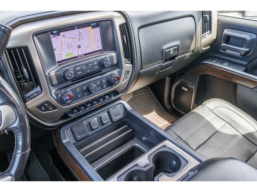 Used 2018 GMC Sierra 2500 Denali w/ Duramax Plus Package AWD/4WD image 27