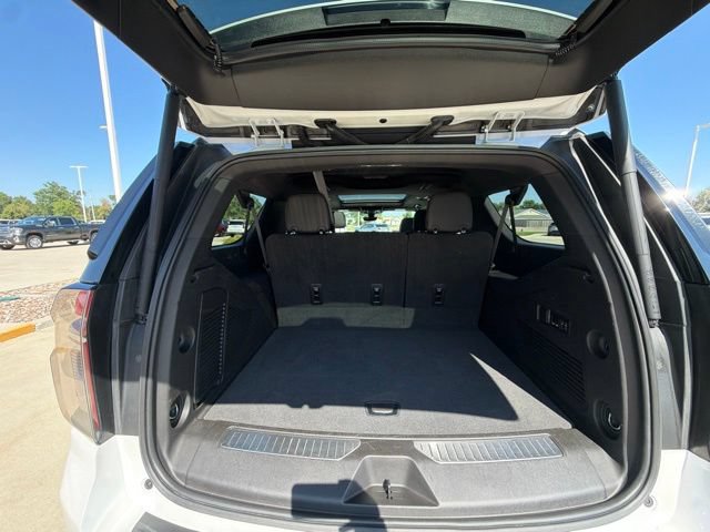 Used 2022 Chevrolet Suburban High Country AWD/4WD image 28