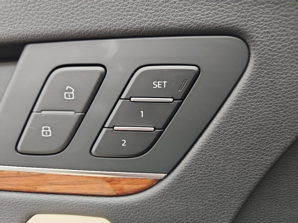 Used 2023 Audi Q5 2.0T Premium w/ Convenience Package image 10