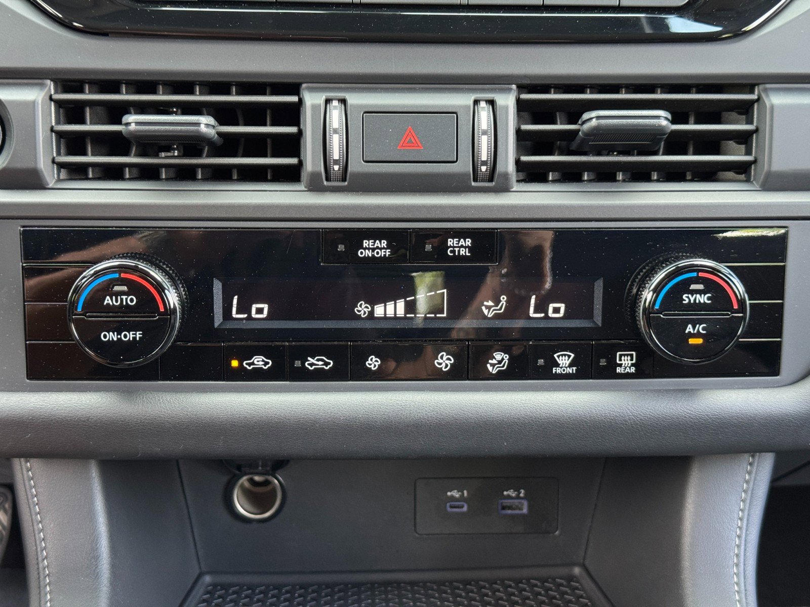 Used 2025 Nissan Pathfinder S FWD image 25