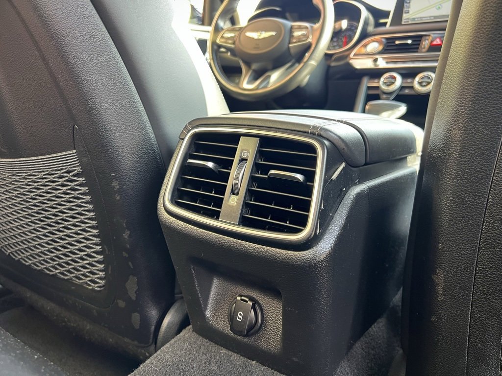 Used 2020 Genesis G70 3.3T w/ Prestige Package image 31