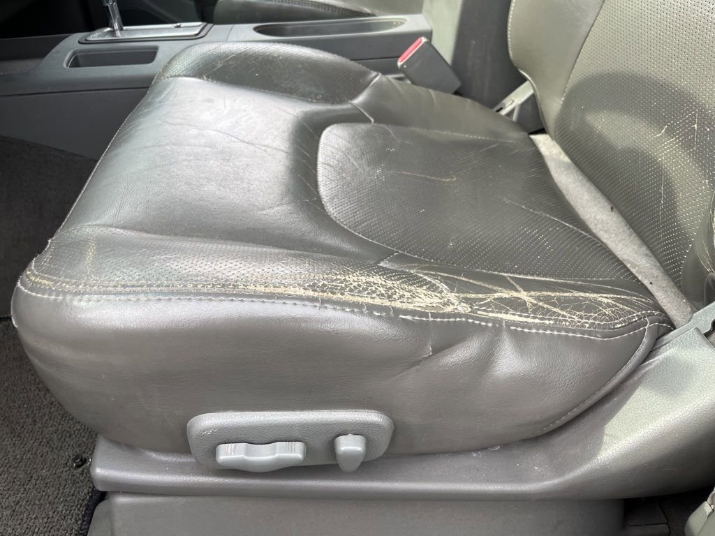 Used 2007 Nissan Frontier LE w/ Leather Pkg image 26