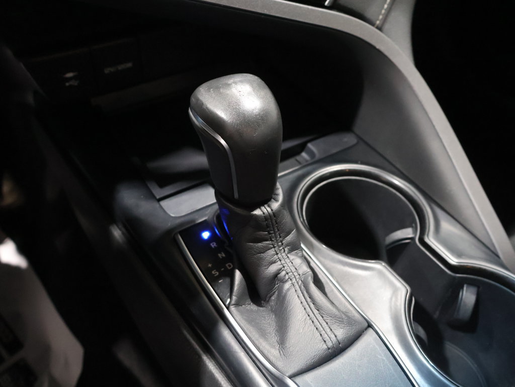 Used 2018 Toyota Camry SE FWD image 28