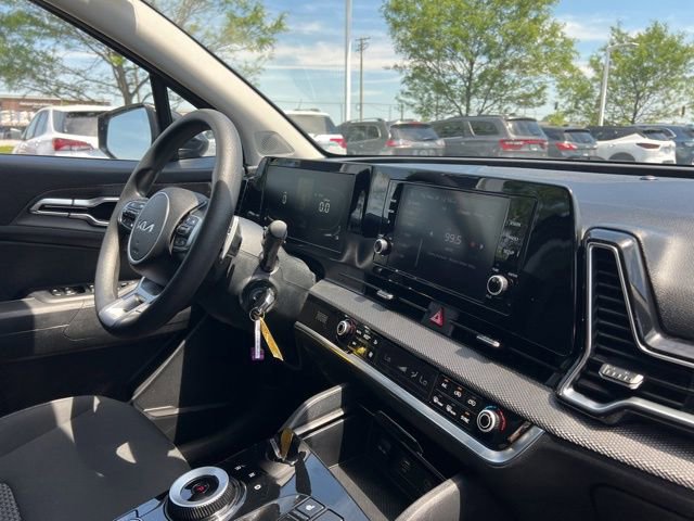 Certified 2023 Kia Sportage LX AWD/4WD image 31