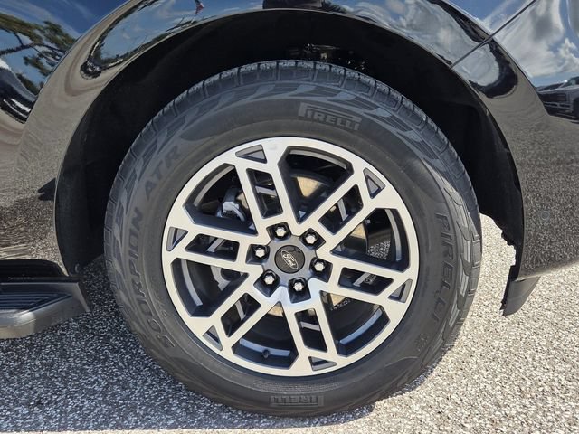 Certified 2025 Ford Expedition Active AWD/4WD image 11