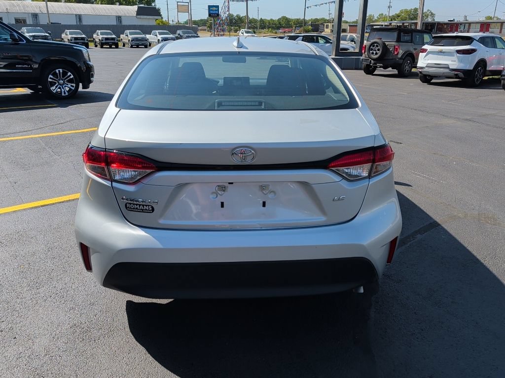 Used 2024 Toyota Corolla LE FWD image 5