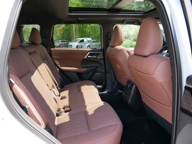 Used 2025 Mitsubishi Outlander SEL AWD/4WD image 9