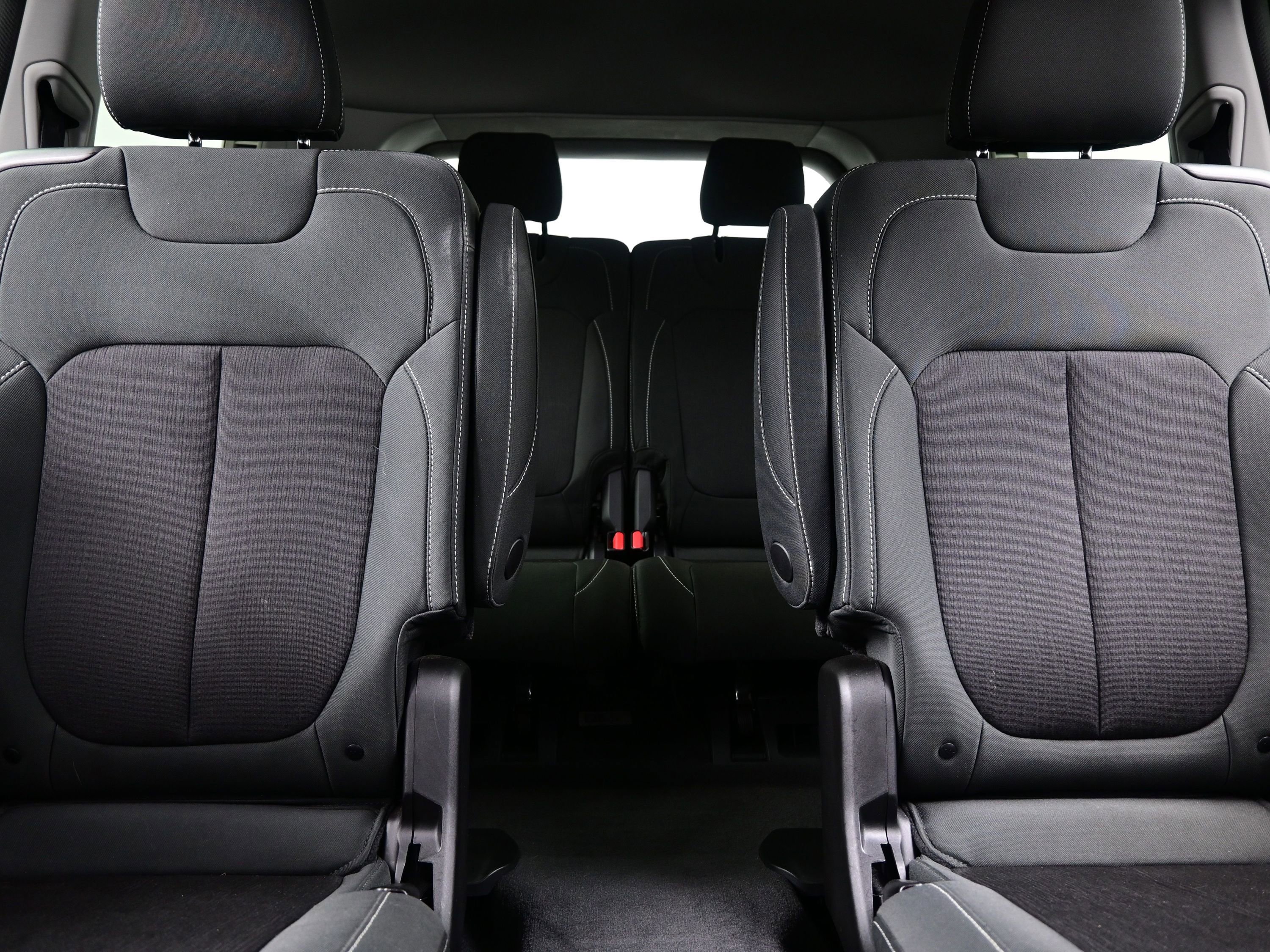 Used 2024 Jeep Grand Cherokee L Laredo w/ Luxury Tech Group I image 16