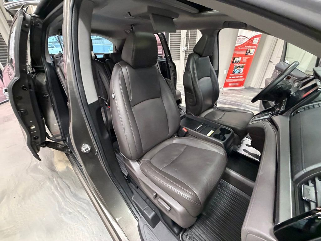 Used 2019 Honda Odyssey Elite image 5