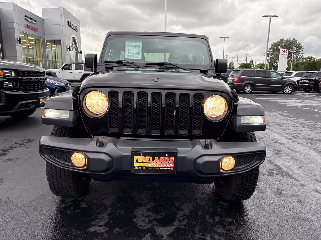 Used 2018 Jeep Wrangler Unlimited Sahara AWD/4WD image 8
