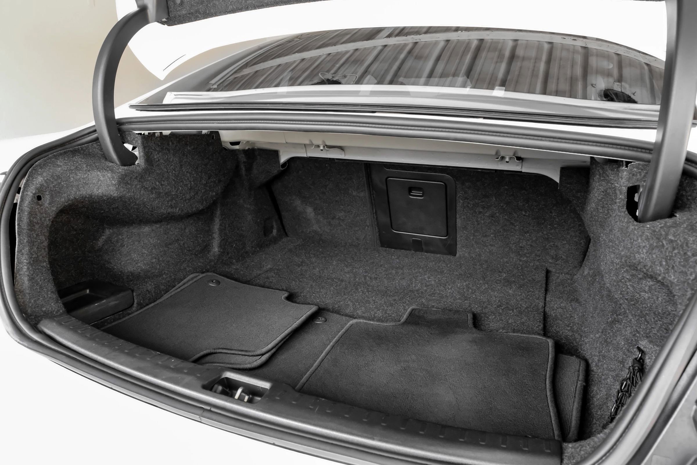 Used 2020 Volvo S60 T5 Momentum image 47