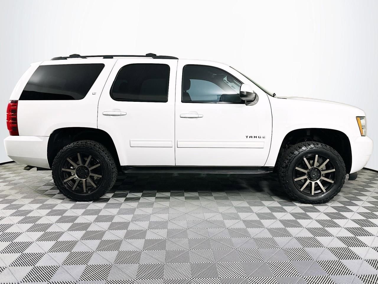 Used 2014 Chevrolet Tahoe LT AWD/4WD image 26