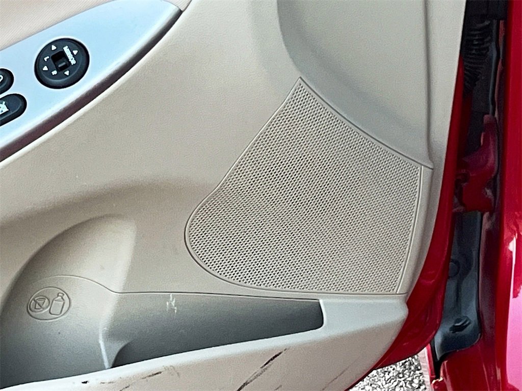 Used 2017 Hyundai Accent SE image 17