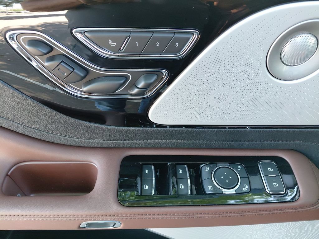 New 2026 Lincoln Aviator Reserve AWD/4WD image 14