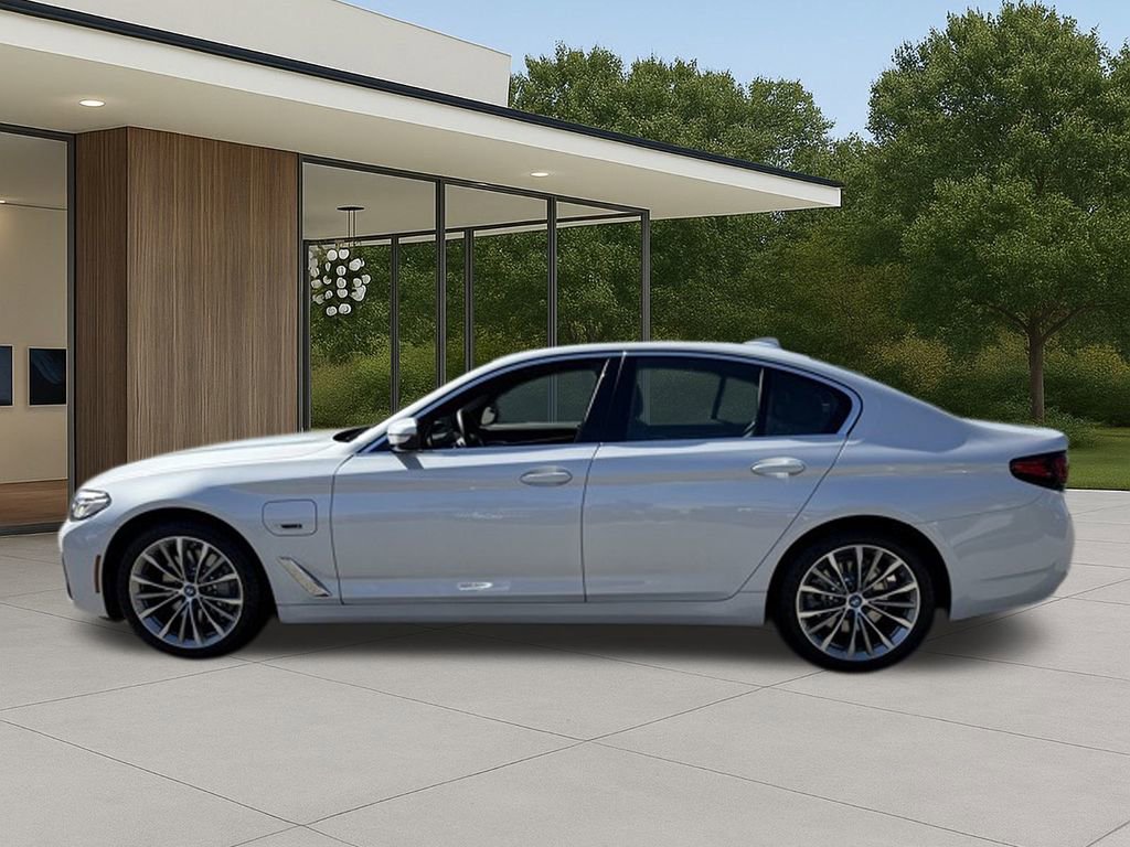 Certified 2023 BMW 530e w/ Premium Package image 13