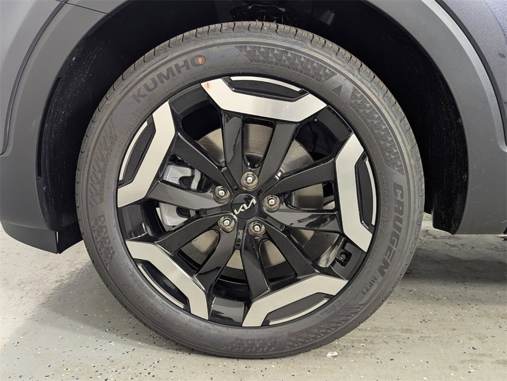 New 2025 Kia Telluride S image 9