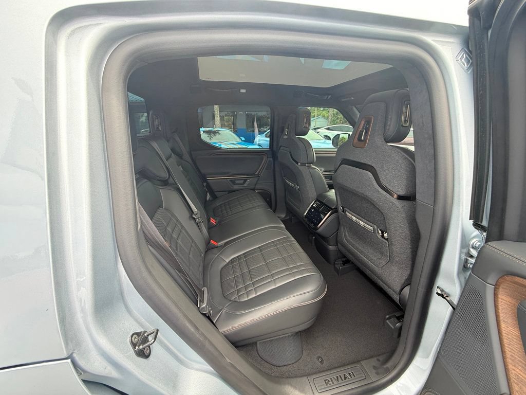 Used 2026 Rivian R1T Premium AWD/4WD image 30