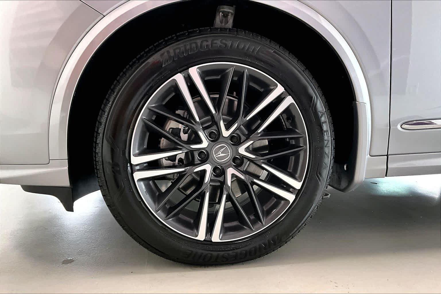 Used 2026 Acura MDX SH-AWD w/ Advance Package image 7