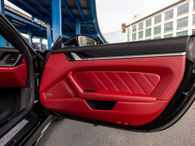 Used 2021 Porsche 911 Turbo image 34