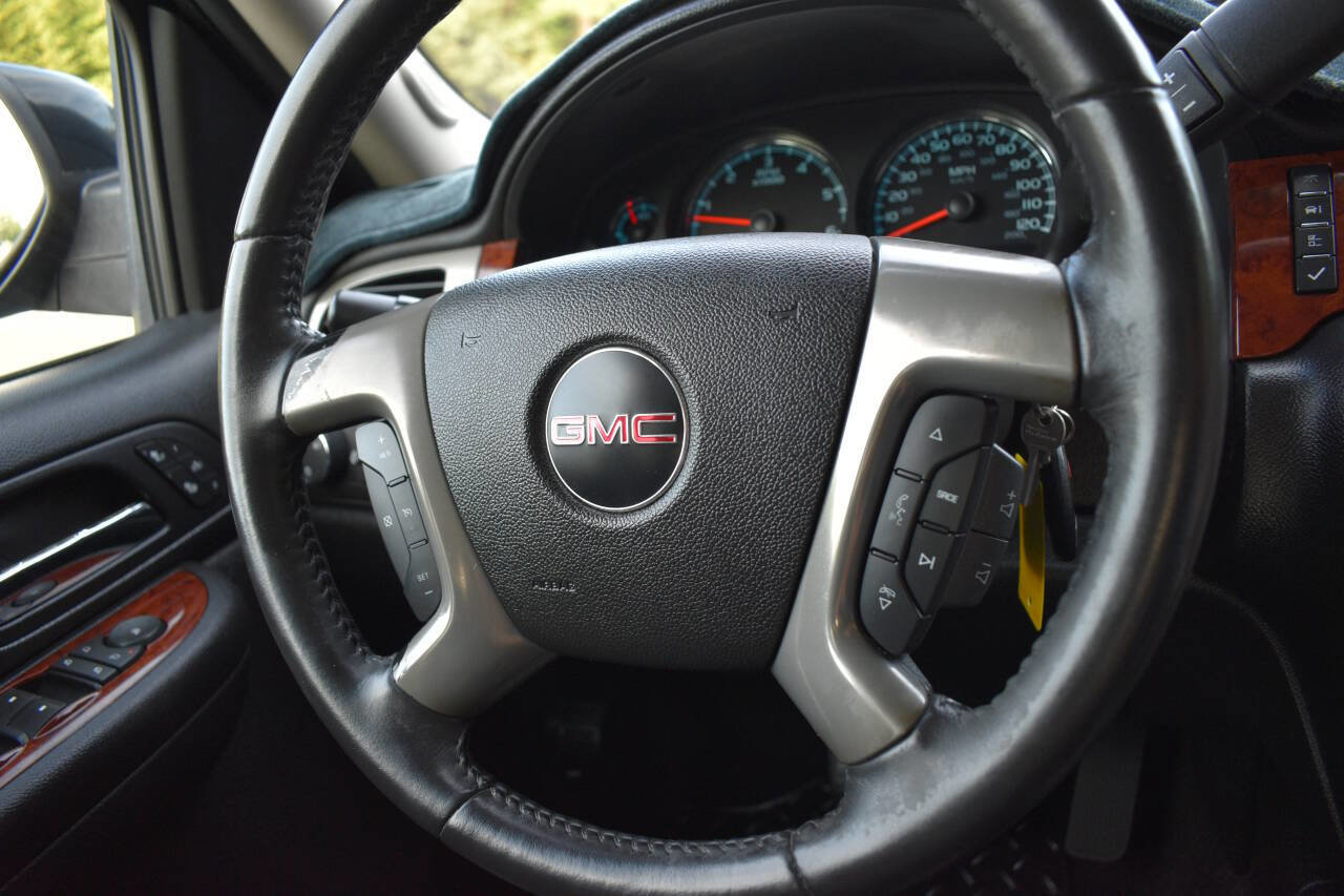 Used 2009 GMC Sierra 1500 SLT w/ Suspension Package, Off-Road image 25