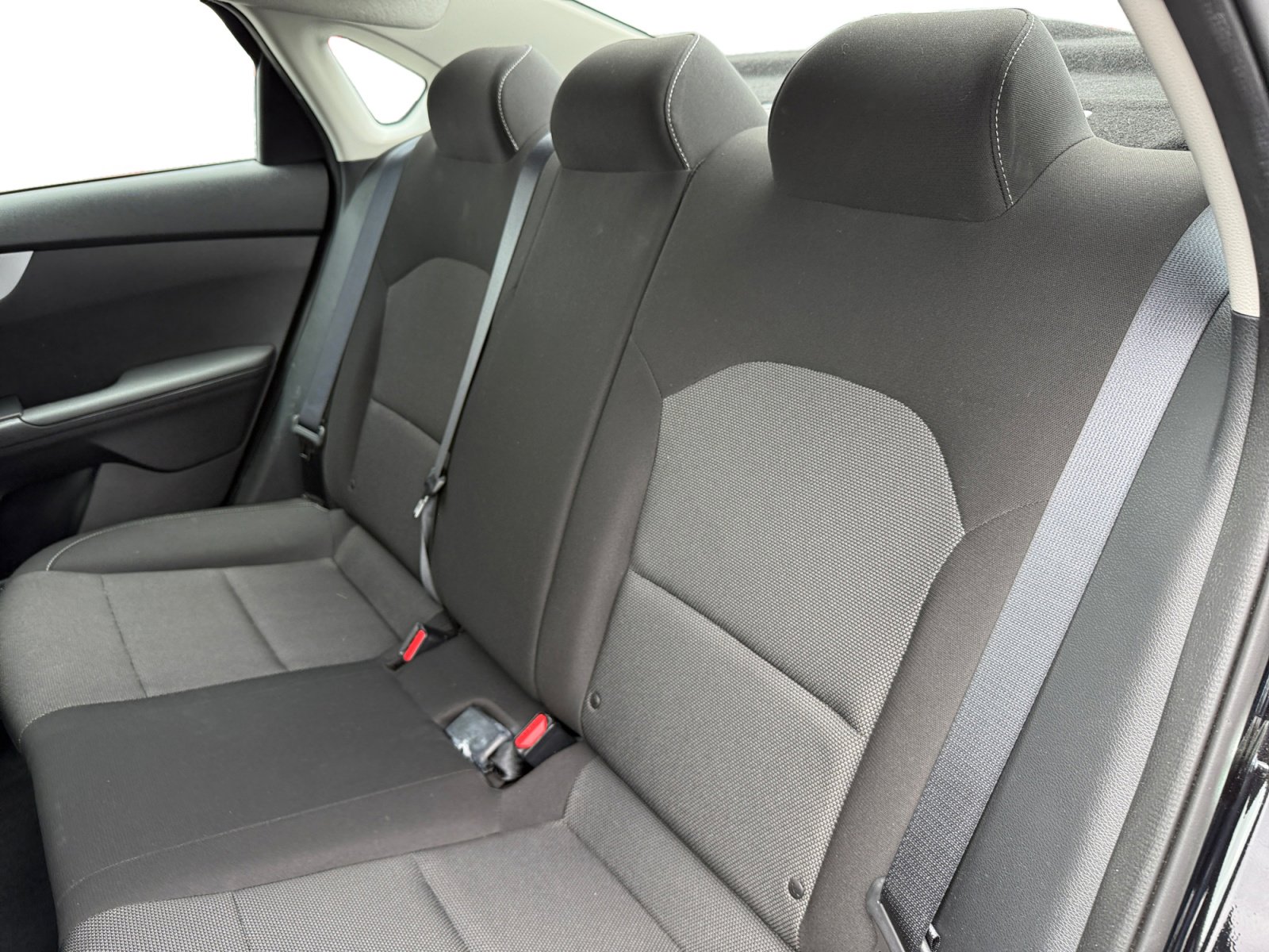 Used 2023 Kia Forte LXS w/ LXS Technology Package FWD image 16