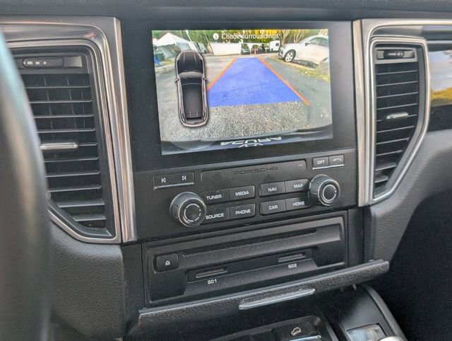 Used 2018 Porsche Macan image 27