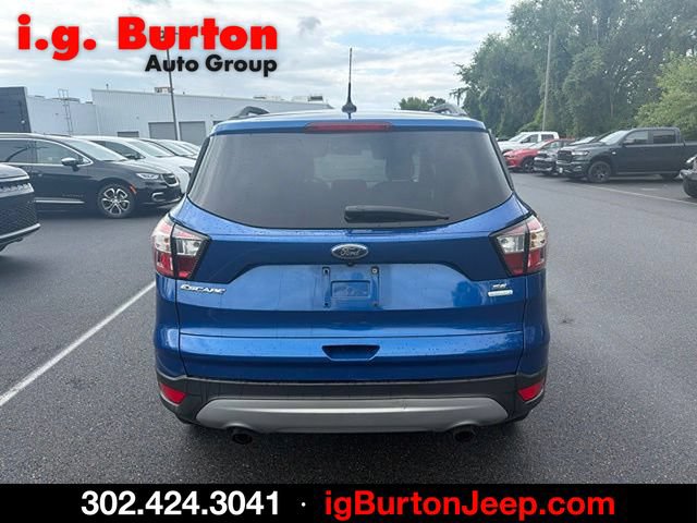 Used 2018 Ford Escape SE w/ SE Sync 3 Package FWD image 4