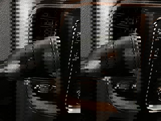 Used 2016 RAM 3500 Tradesman w/ Popular Equipment Group image 32