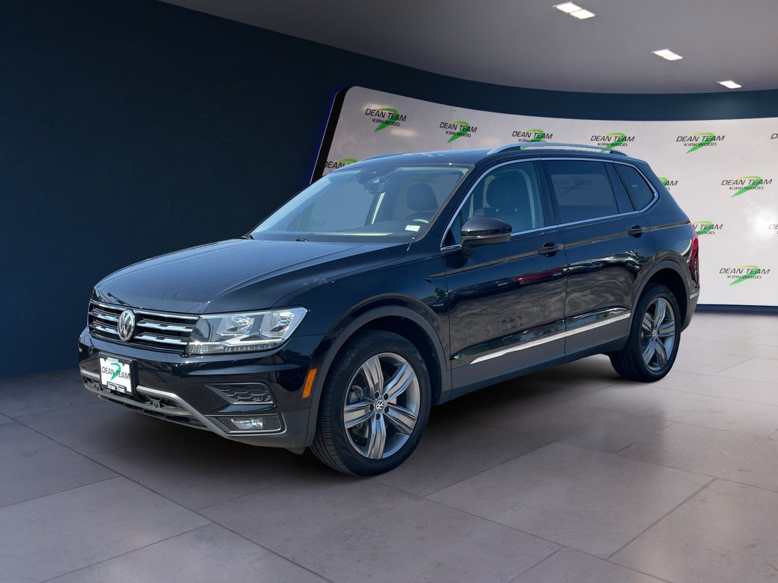 Used 2021 Volkswagen Tiguan SEL AWD/4WD image 3