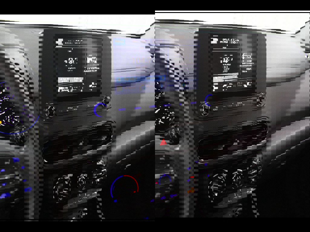 Certified 2023 Hyundai Kona SE image 9