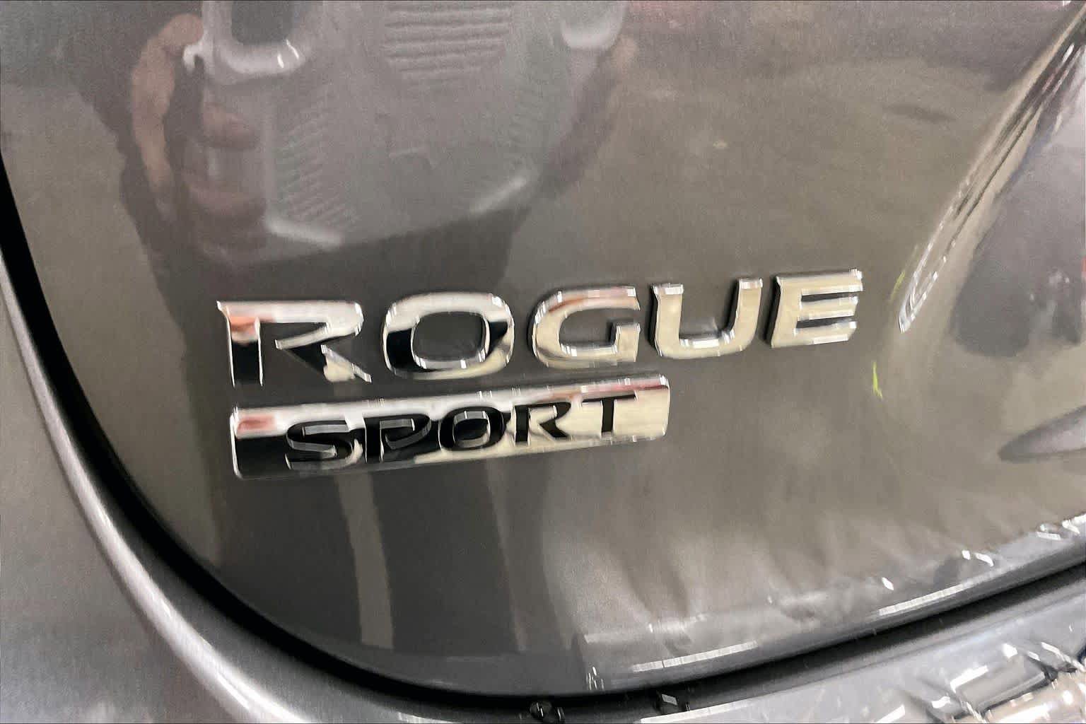 Used 2022 Nissan Rogue Sport SL AWD/4WD image 30