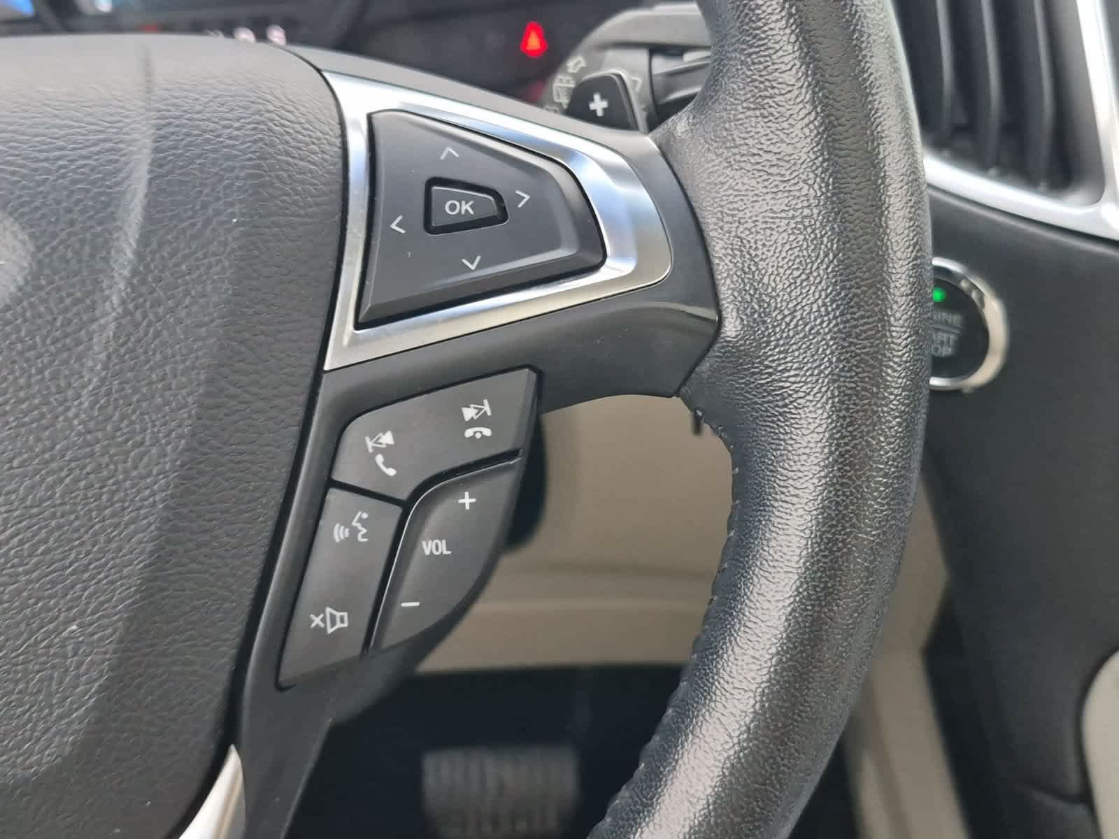 Used 2017 Ford Edge Titanium w/ Equipment Group 302A AWD/4WD image 26