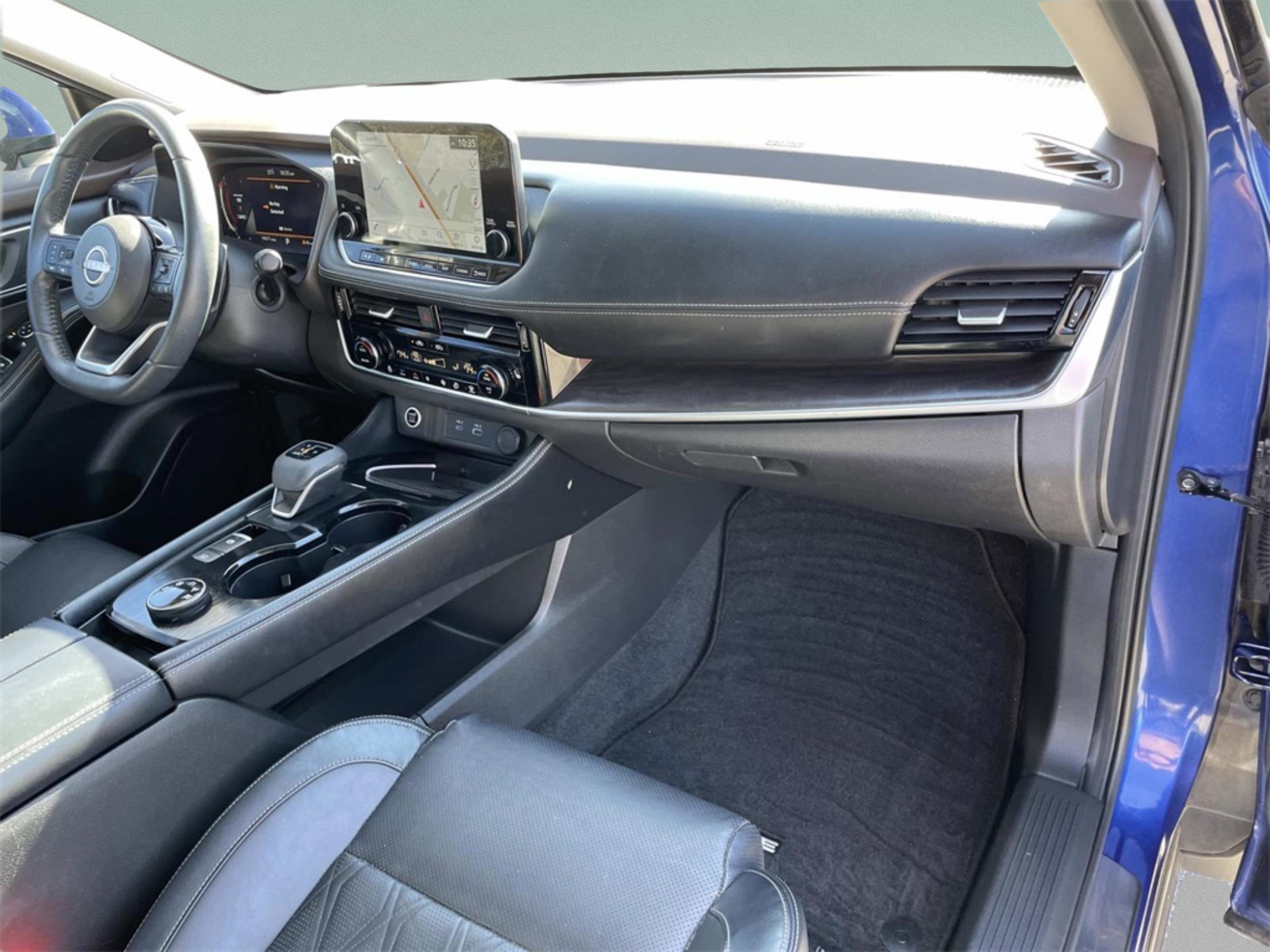 Used 2023 Nissan Rogue Platinum w/ Platinum Premium Package image 16