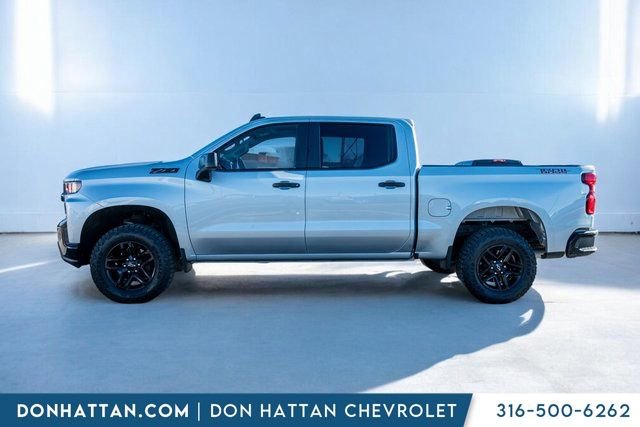 Used 2021 Chevrolet Silverado 1500 Custom Trail Boss w/ LPO, Dark Essentials Package image 2