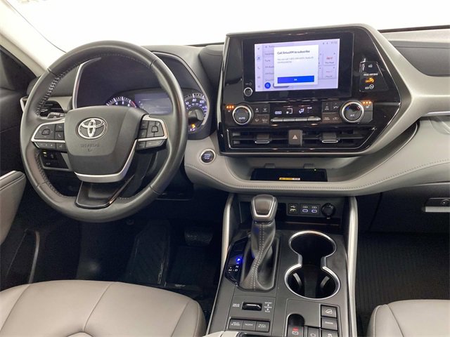 Used 2024 Toyota Highlander XLE image 16