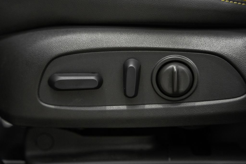 Used 2025 Chevrolet TrailBlazer ACTIV FWD image 37