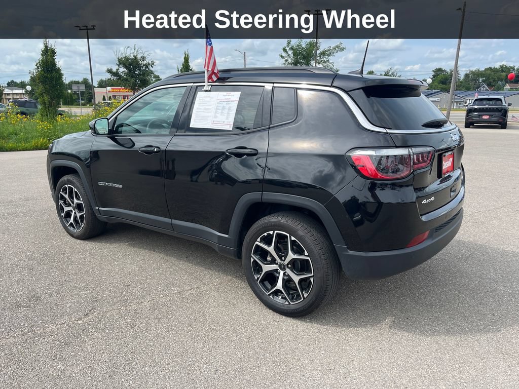 Used 2025 Jeep Compass Limited AWD/4WD image 3