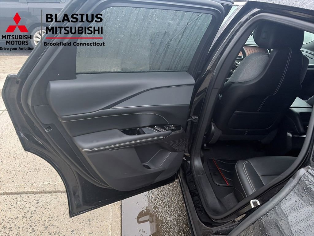 Used 2024 Cadillac Lyriq Tech image 22