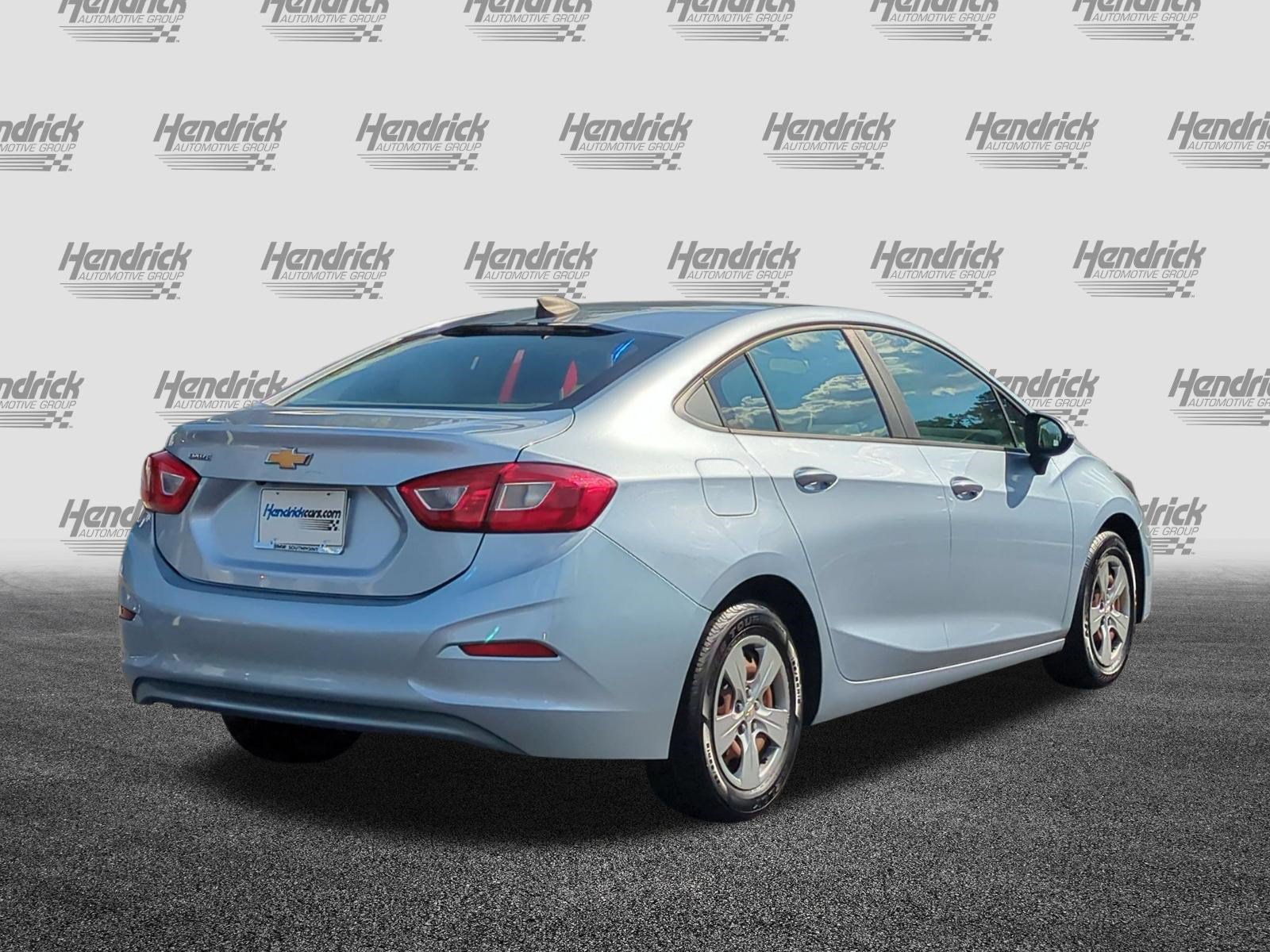 Used 2018 Chevrolet Cruze LS FWD image 10