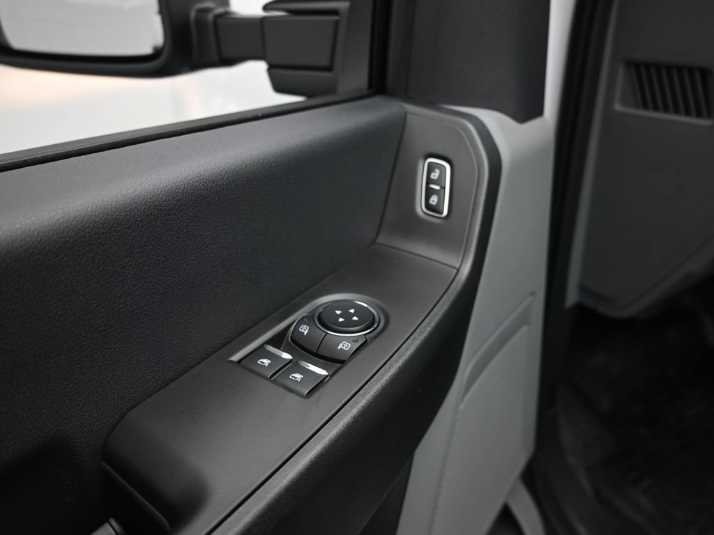New 2026 Ford F350 XL w/ FX4 Off-Road Package AWD/4WD image 9