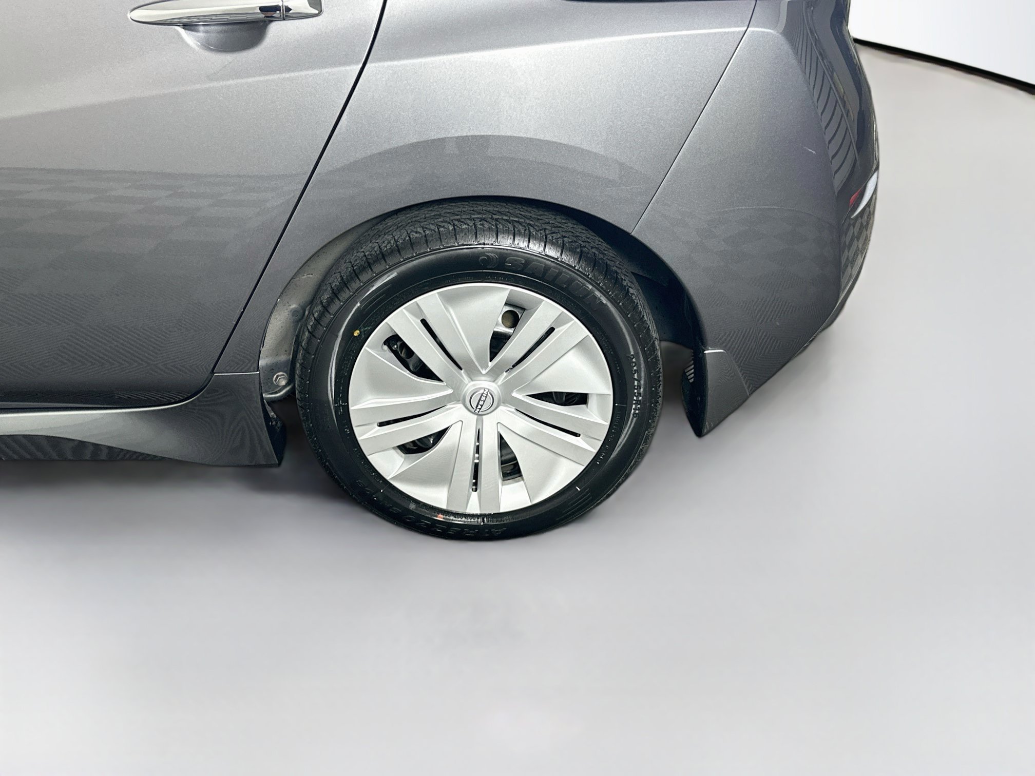 Used 2024 Nissan Leaf S FWD image 11