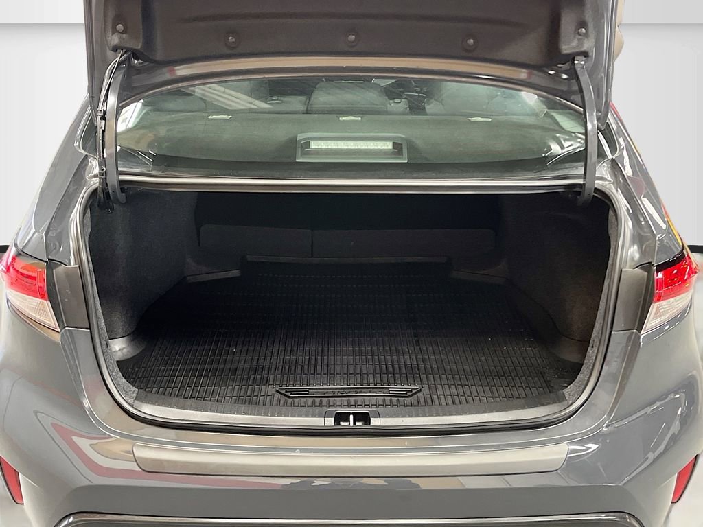 Used 2025 Toyota Corolla SE image 24