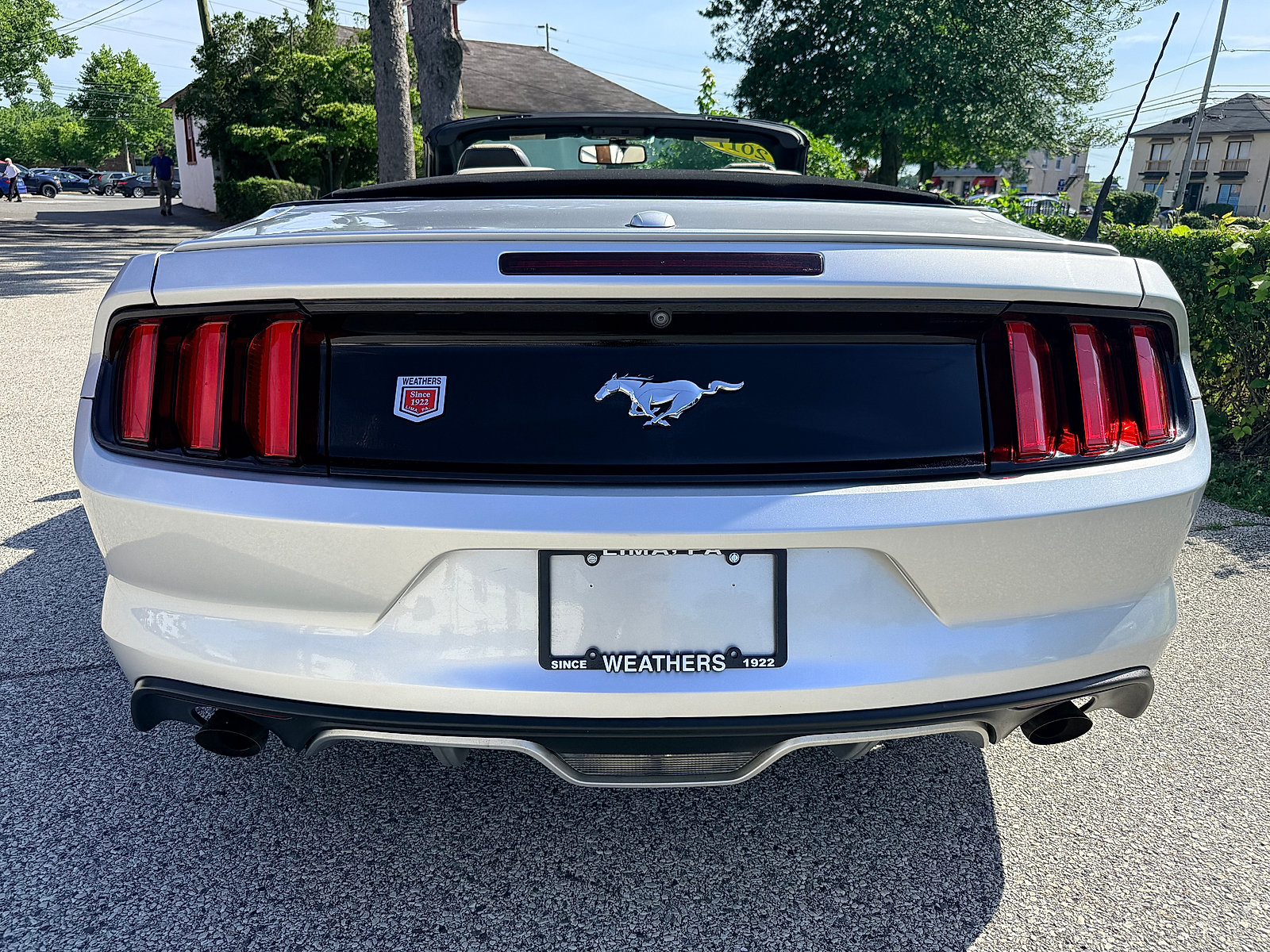 Used 2017 Ford Mustang Premium RWD image 3