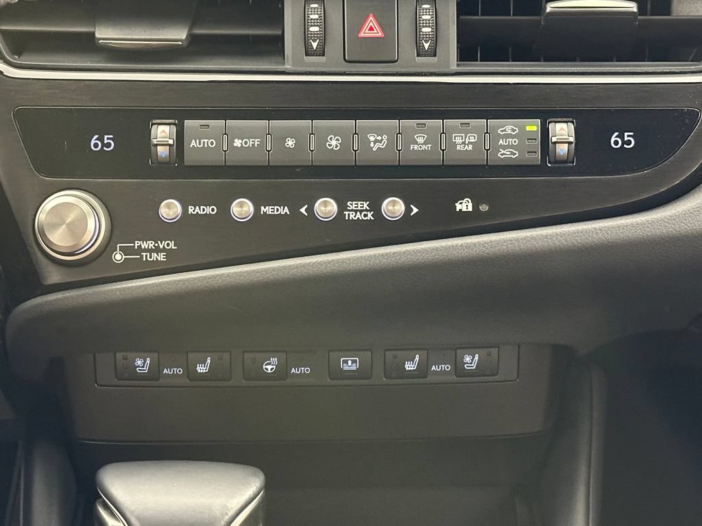 Used 2023 Lexus ES 350 w/ Accessory Package (Z1) FWD image 26