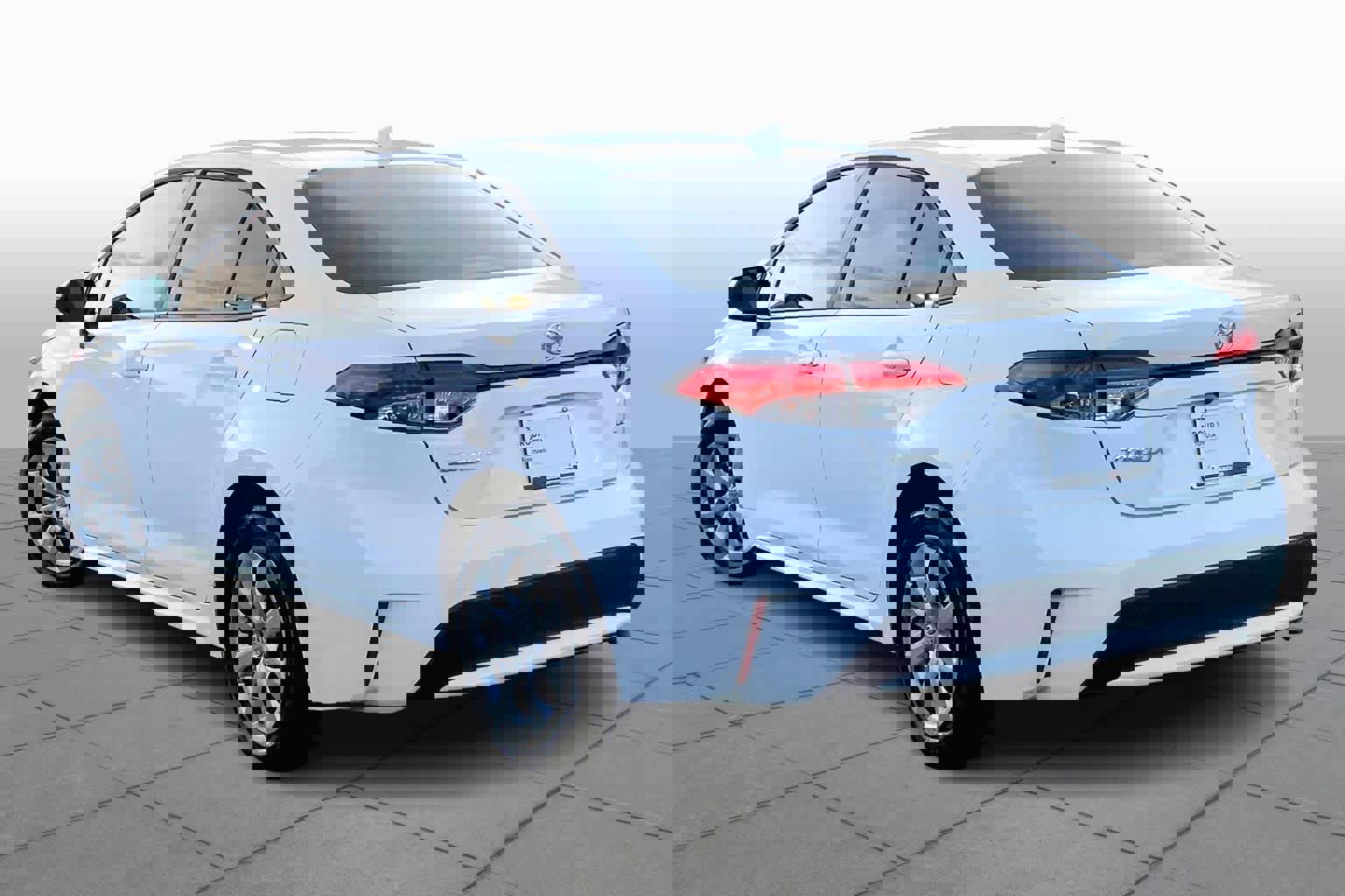 Used 2022 Toyota Corolla LE image 12