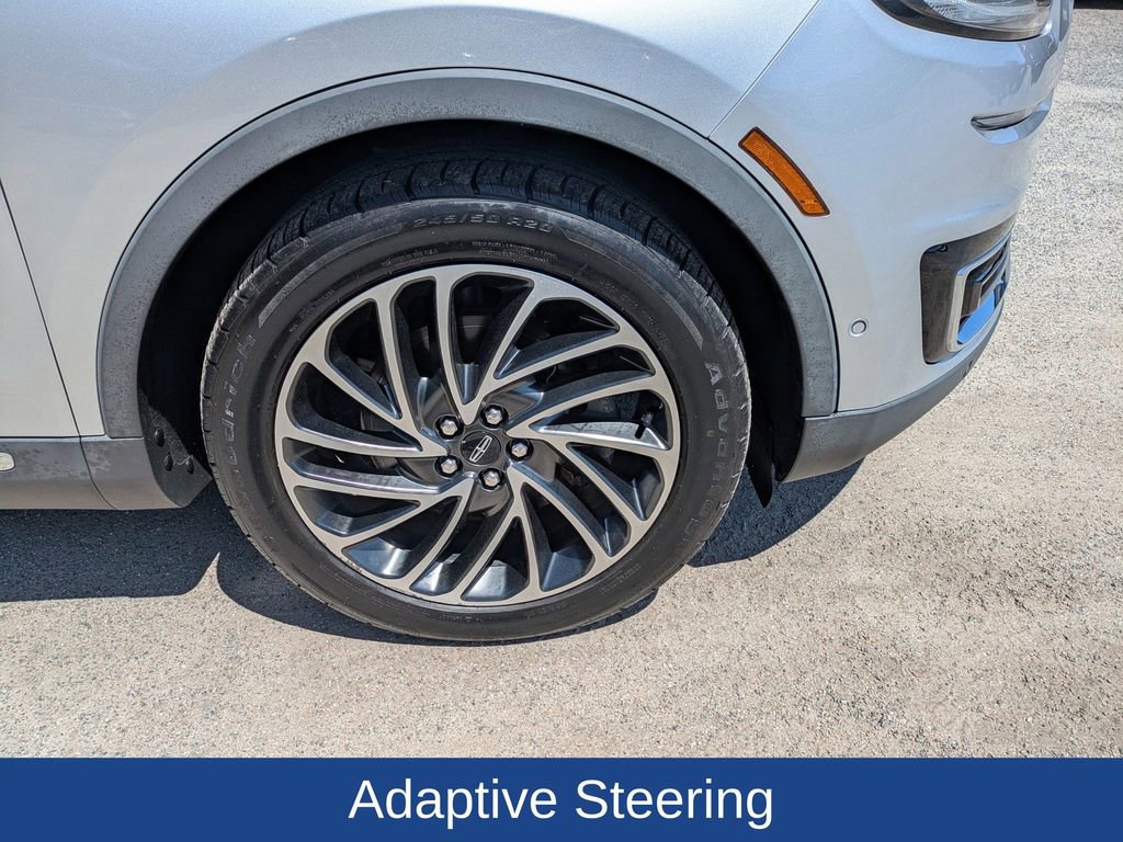 Used 2019 Lincoln Nautilus Reserve FWD image 11